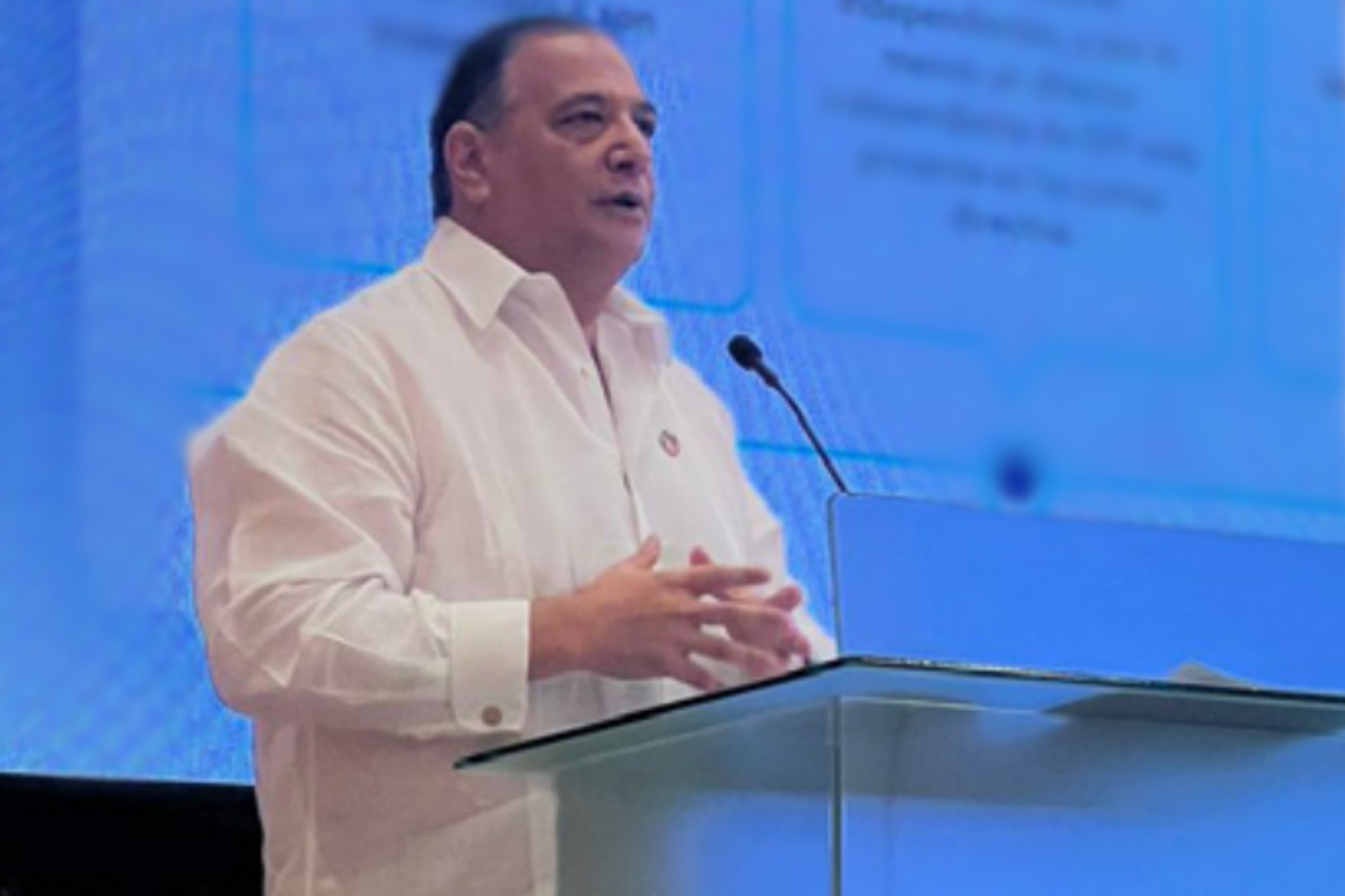 Luis Atala destaca junto a Ficohsa por la Responsabilidad Social Corporativa