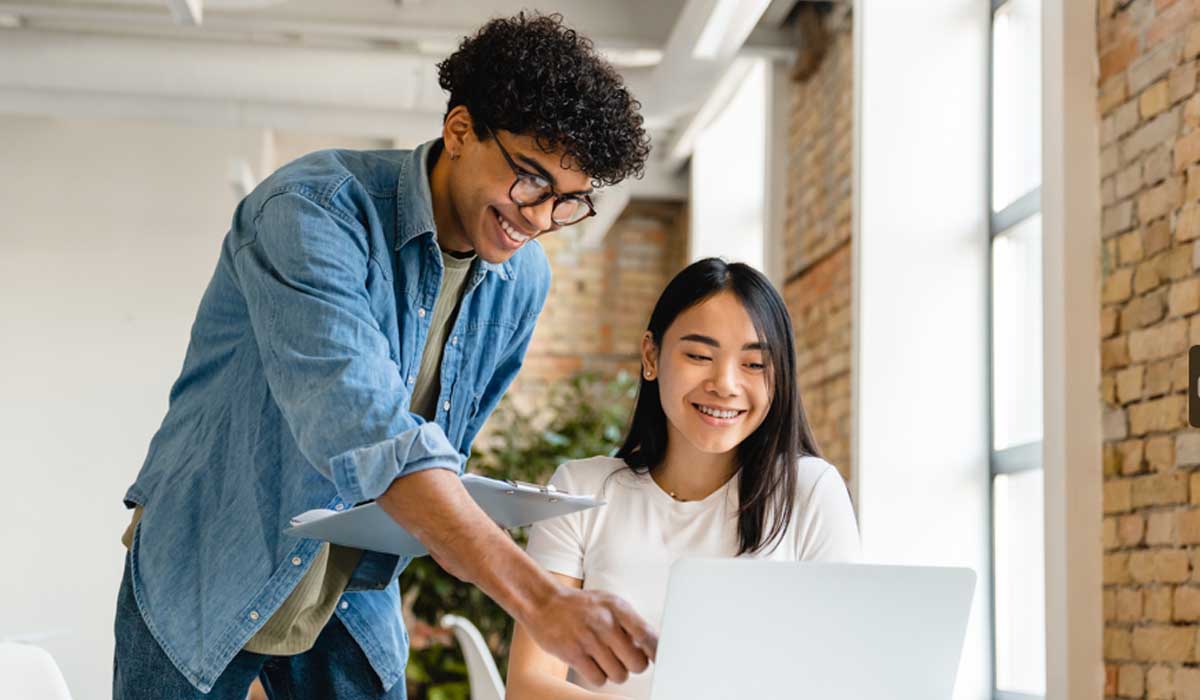 Emprender en Panamá: cómo fundar una empresa de factoring si eres de Colombia
